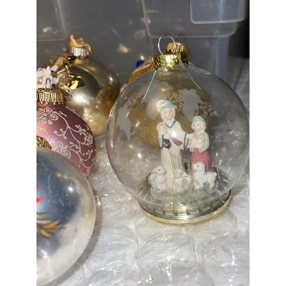 Vintage Stunning Embellished Hand painted Blown Glass Christmas Ornaments #30 - Picture 8 of 12